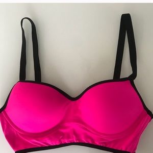 PINK Victoria’s Secret Sports Bra
